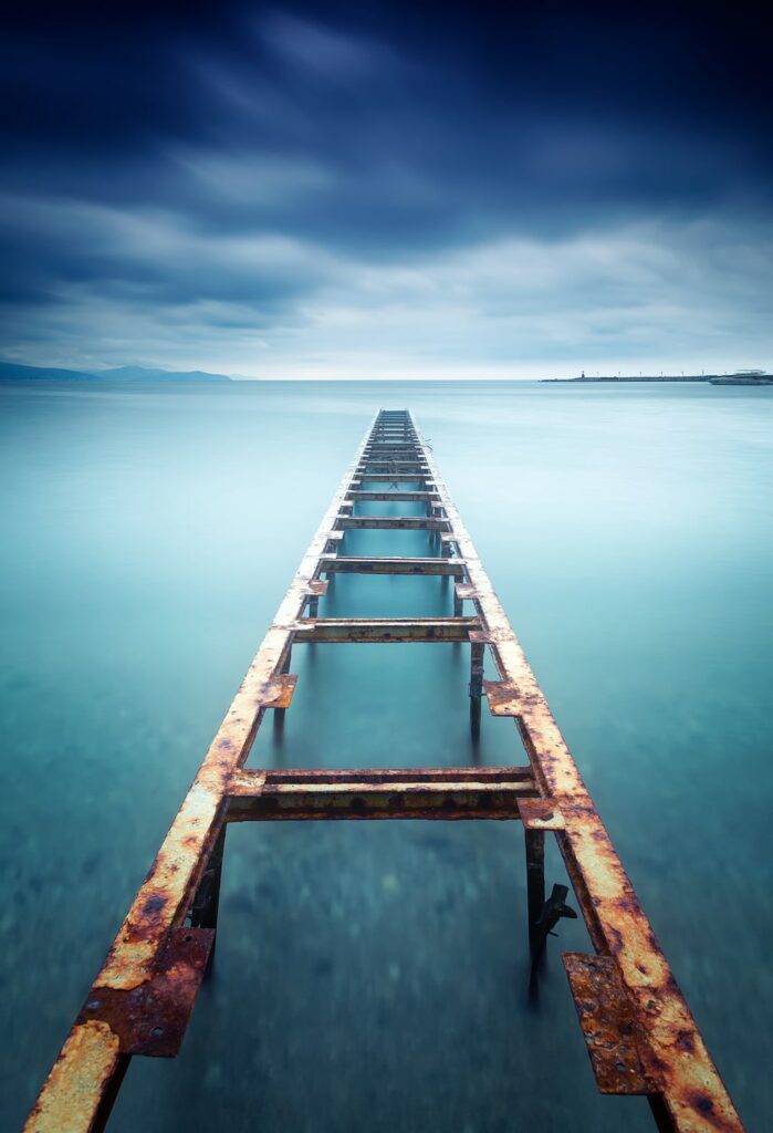 Rusty Pier - Copyright © Eric Rousset . All rights reserved.